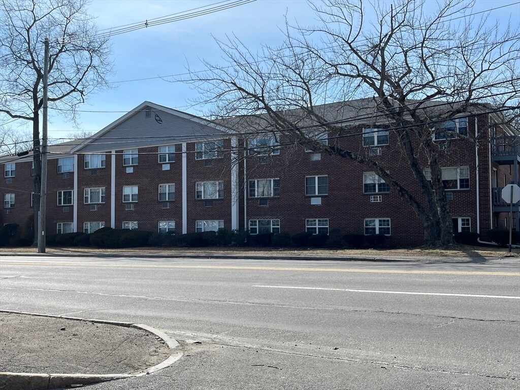 270 Main St Unit 34, North Reading, MA 01864 Condo for Rent in North