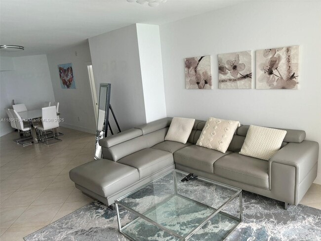 Foto del edificio - 16699 Collins Ave