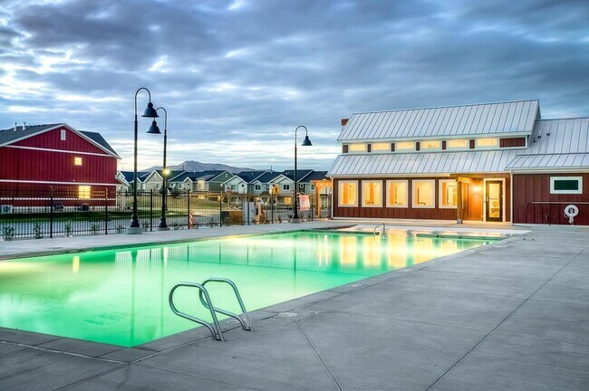 Foto del edificio - Townhome in Saratoga Springs