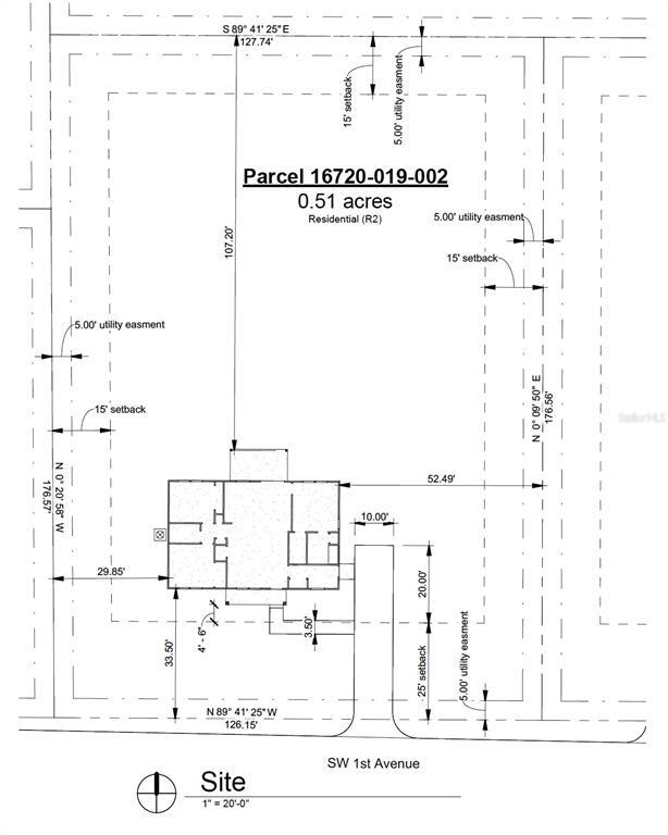Building Photo - 658 SW Charlie Ave