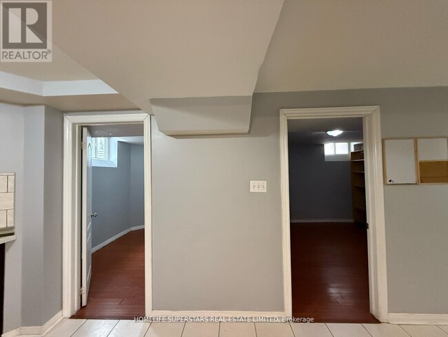 Photo du bâtiment - 5207 Brookwood Ct