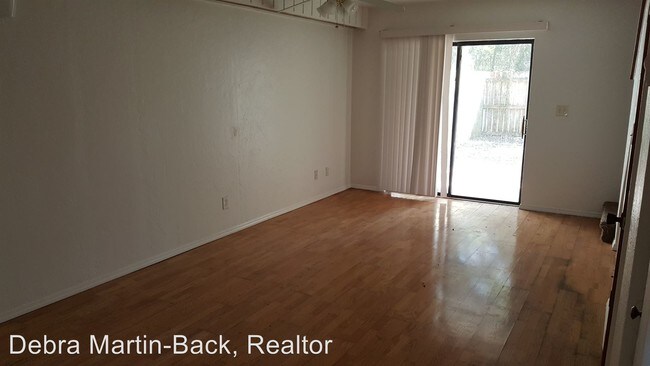 Building Photo - 4123 SW 15 Pl