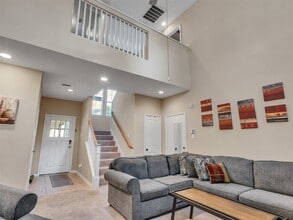 Building Photo - 83 Scarlet Woods Ct