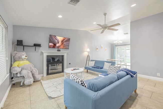 Foto del edificio - 43827 Lively Ave