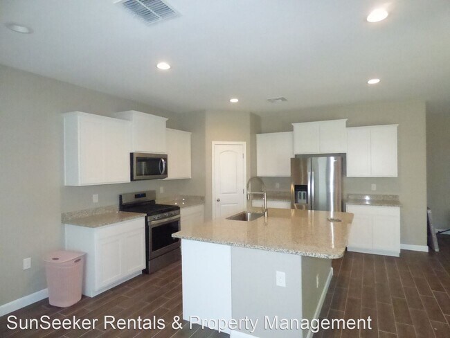 Foto del edificio - 4 br, 2 bath House - 3159 N Brooklyn Dr