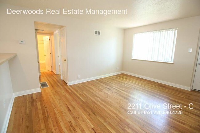 Foto del edificio - 2211 Olive St