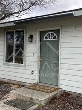 Building Photo - 2913 Castlevale Rd