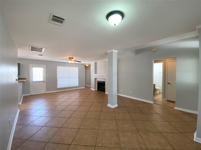 Building Photo - 2308 Wright Cir