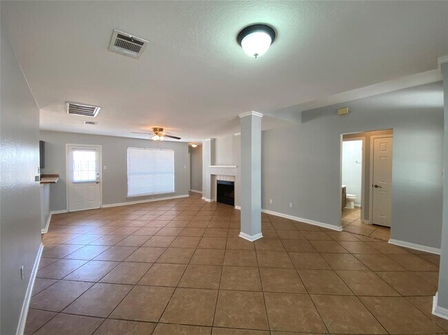 Foto del edificio - 2308 Wright Cir