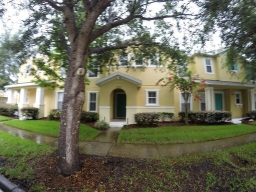 Avalon Park Spacious two story townhome - Avalon Park Spacious two story townhome