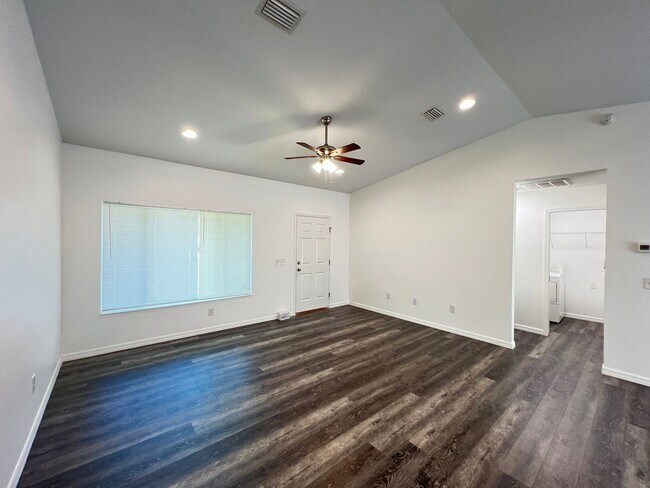 Foto del edificio - 3 BD/2BA Home in Beautiful Ocala!!!