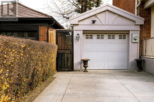 Building Photo - 117 Jackman Ave