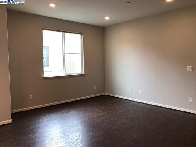 Foto del edificio - 4740 Norris Canyon Rd