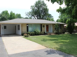 Building Photo - 1004 Ford Ave