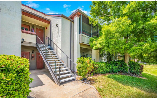 Building Photo - 10265 Gandy Blvd N