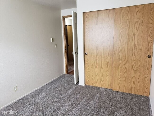 Building Photo - 3 br, 2 bath Condo - 11421 SE 257th Pl G-2...