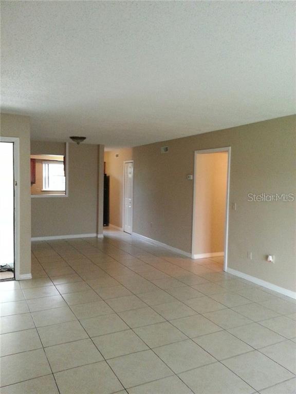 Foto del edificio - 5317 Curry Ford Rd