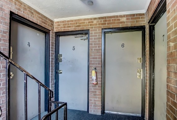Building Photo - Whitewood Apartments