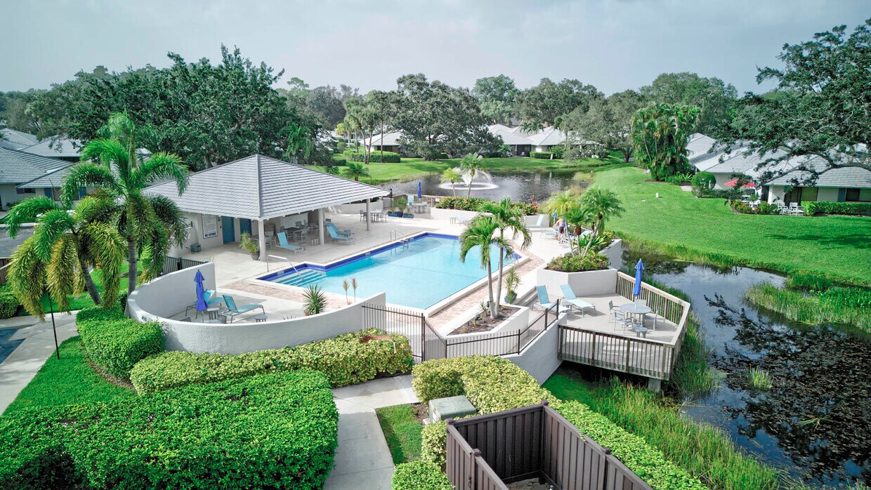 Foto principal - 829 Club Dr