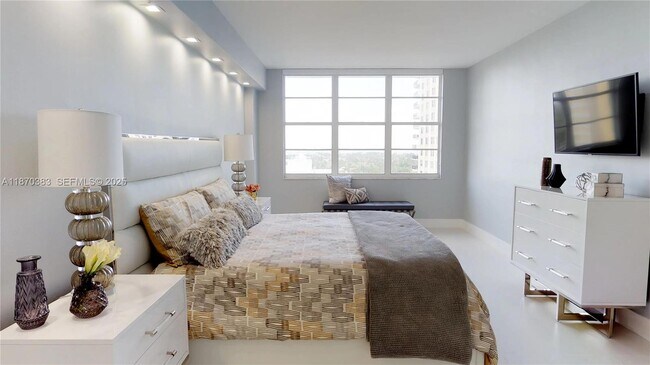 Foto del edificio - 5601 Collins Ave