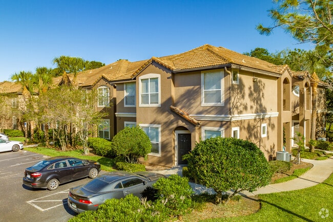 2400 Clubside Ct Palm Harbor, FL - MAA Palm Harbor
