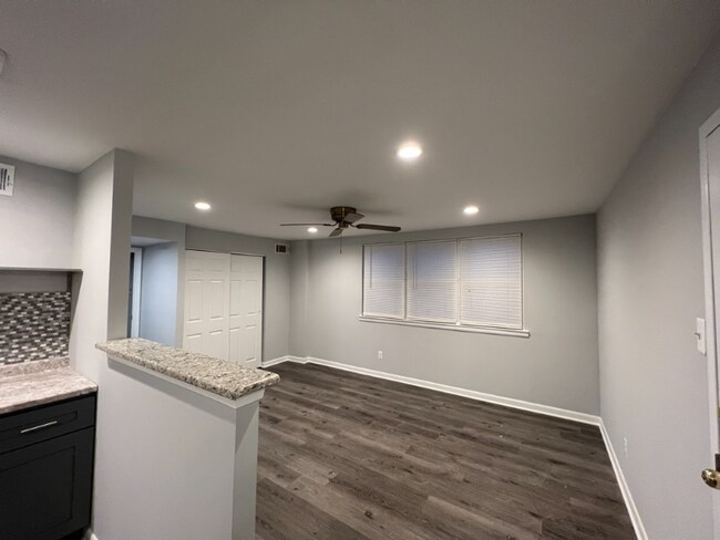 Foto del edificio - 10832 Harrow Rd