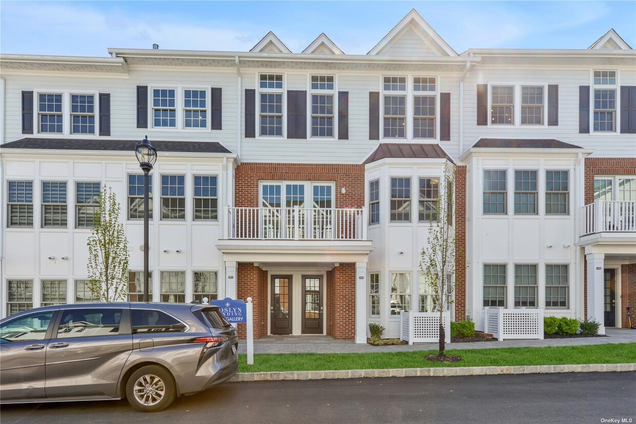 Primary Photo - 506 Grist Mill Cir