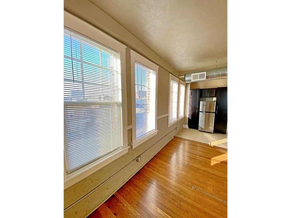 Foto principal - 2243 Jones St