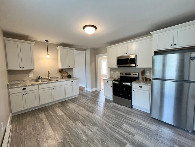 Building Photo - 86 Grove St