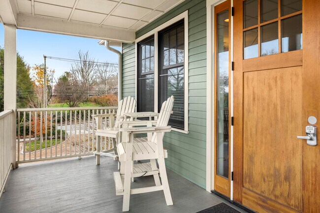 Foto del edificio - 279 E Chestnut St