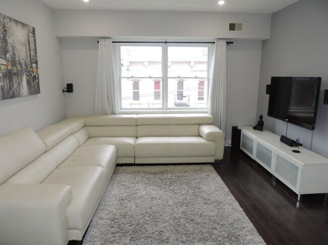 Foto del edificio - 84 Bloomfield St