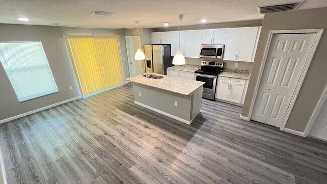 Foto del edificio - Wonderful BRAND NEW 4Bd/2Ba Home in Palm Bay!!