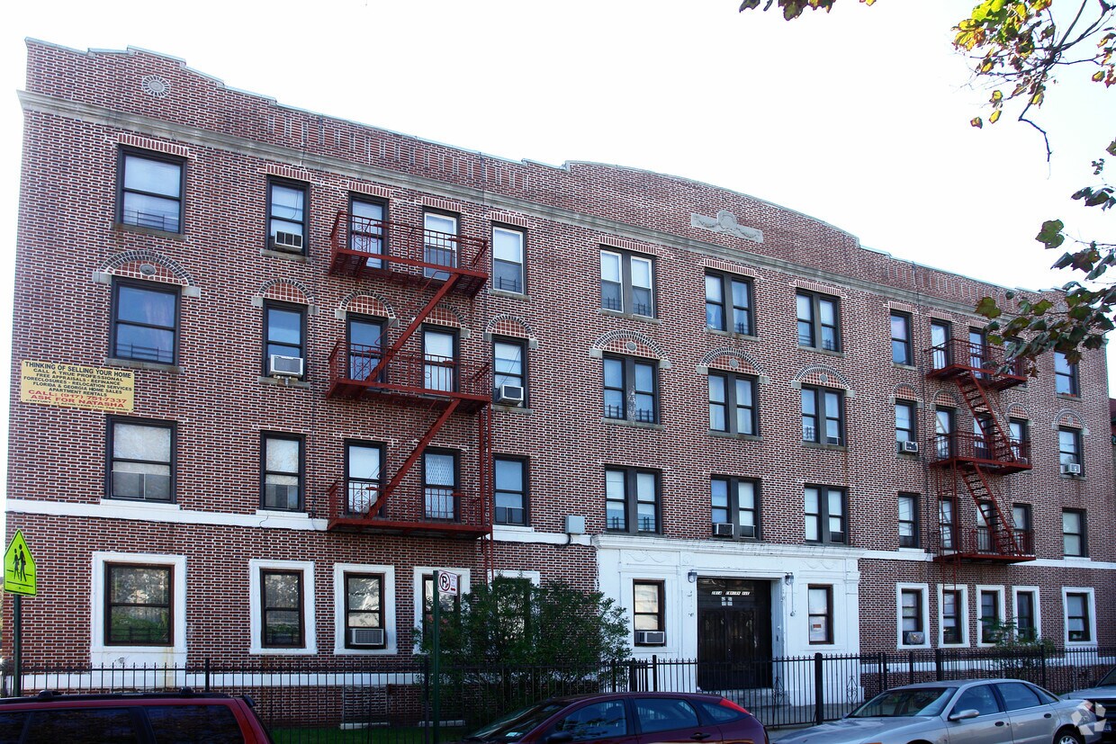 Building Photo - 2828 Newkirk Ave