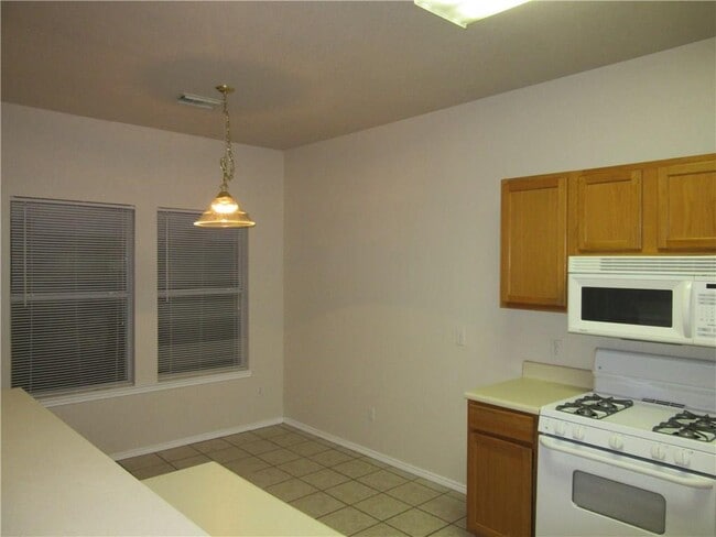 Foto del edificio - 2847 Southampton Way