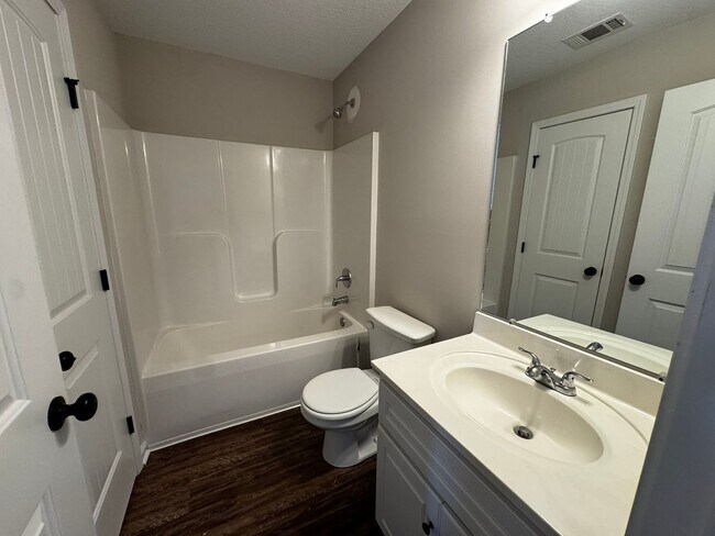 Foto del edificio - 433 Andover Dr