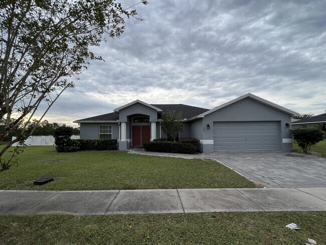 Building Photo - 329 Highland Meadows Dr