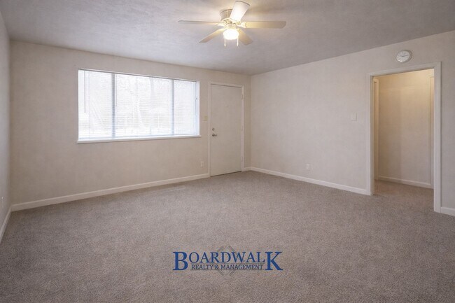 Photo - 1138-1138 Navajo St Apartment