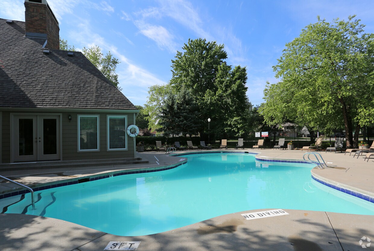 Pebblebrook Apartment Homes 7700 W 95th St Overland Park, KS