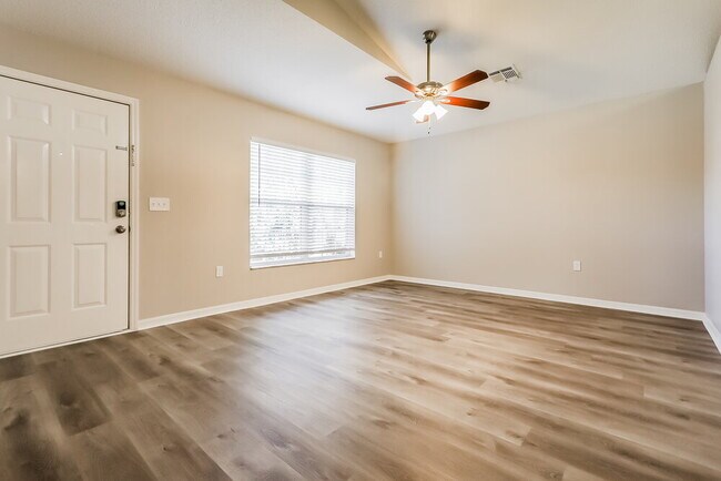 Foto del edificio - 11730 Lynn Brook Cir