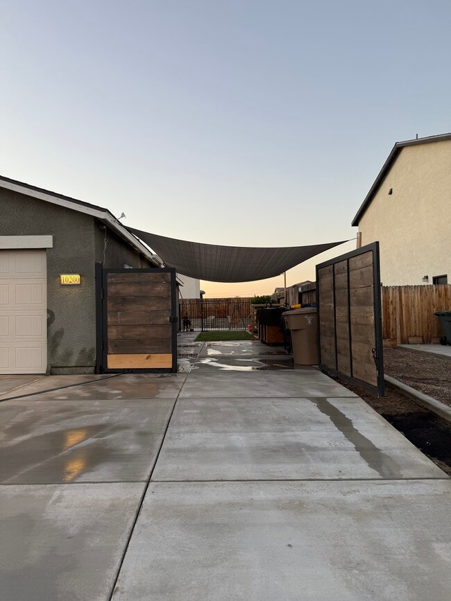 Building Photo - 10200 Estacada Ave