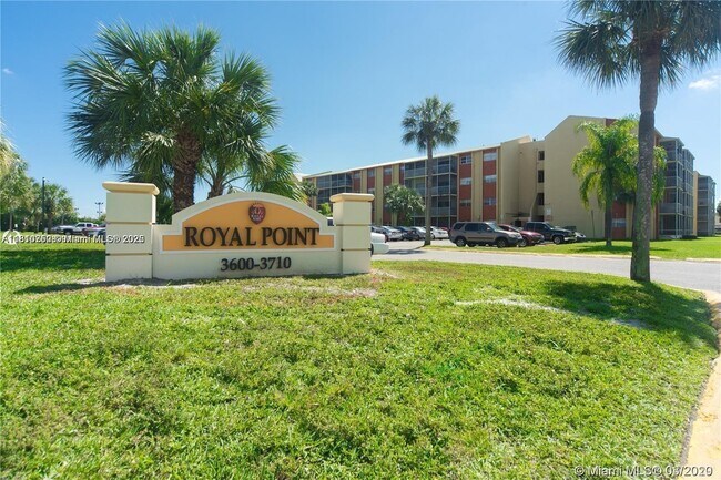 Foto del edificio - 3600 NW 21st St