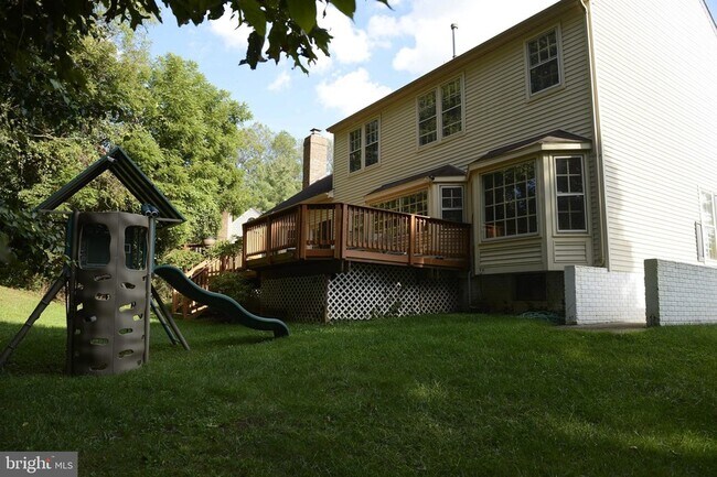 Foto del edificio - 4904 Forest Creek Ct