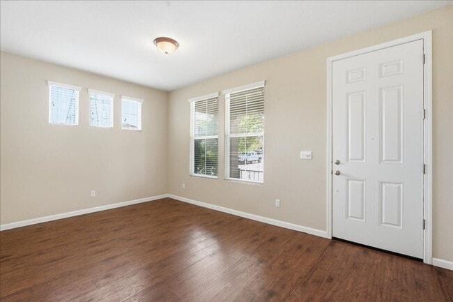 Foto del edificio - 4143 Cahakia Pl