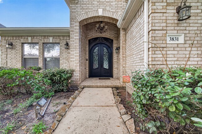 Building Photo - 3831 Lakeridge Canyon Dr