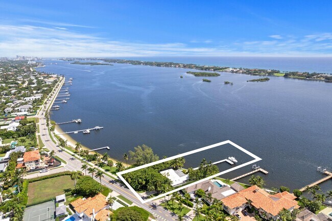 Building Photo - 7500 S Flagler Dr