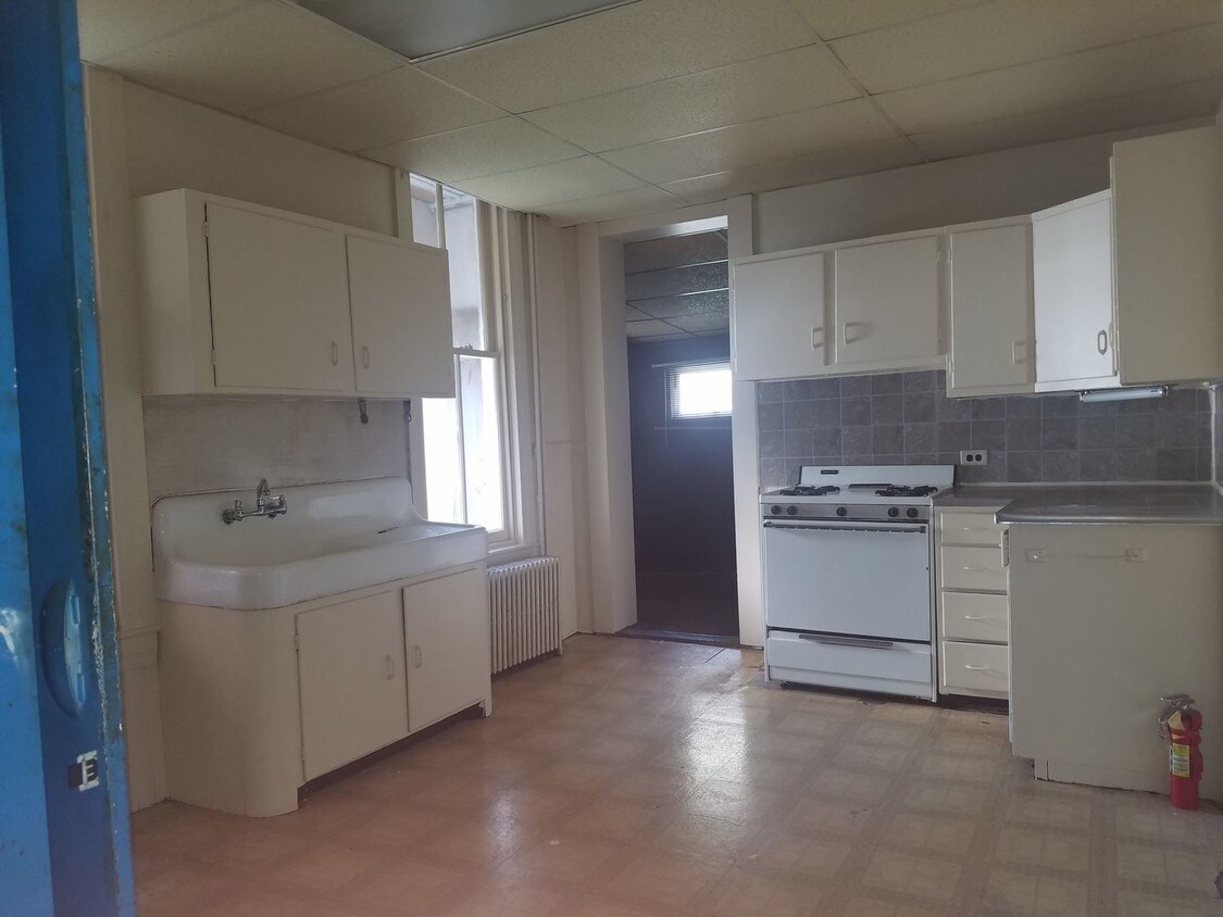 224 E Cottage Pl, York, PA 17403 Apartment for Rent in York, PA