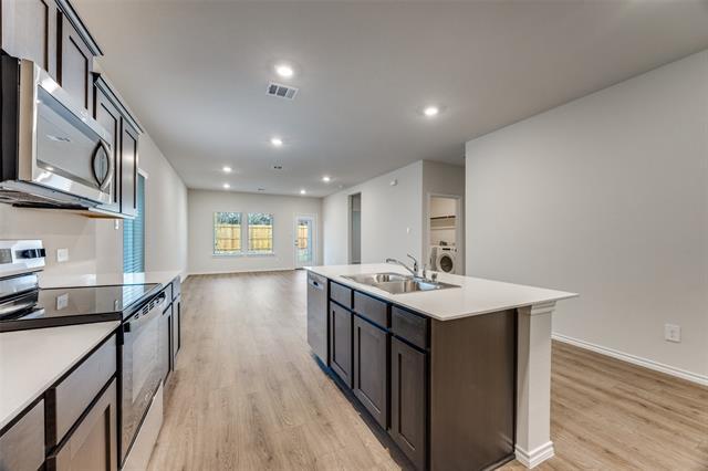 Foto del edificio - 4314 Carnation Dr