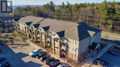 Building Photo - 39 Coulter St