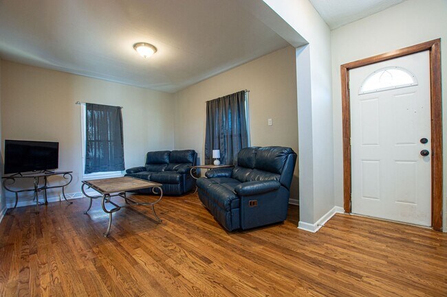 Foto del edificio - Cute 3 Bedroom / 1 Bath Home in Fremont!