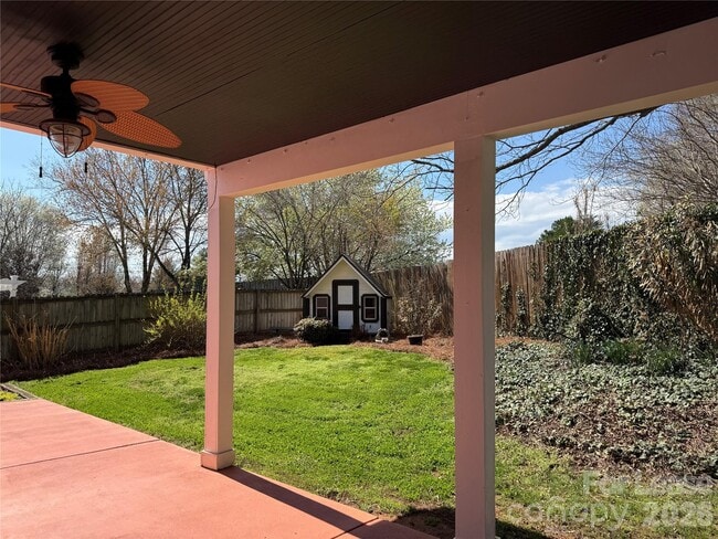 Building Photo - 19905 Madison Village Dr